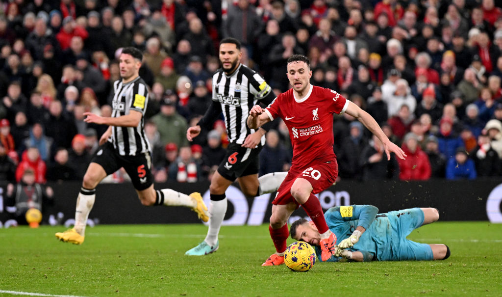 Catch Newcastle v Liverpool live on Showmax Premier League
